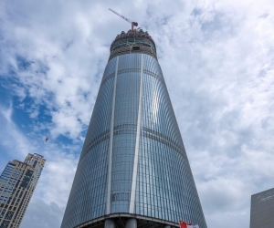 《海南中心建筑幕墙安装概况》